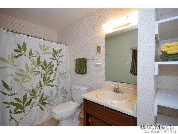 6 SHAWN DRIVE - Photo 8