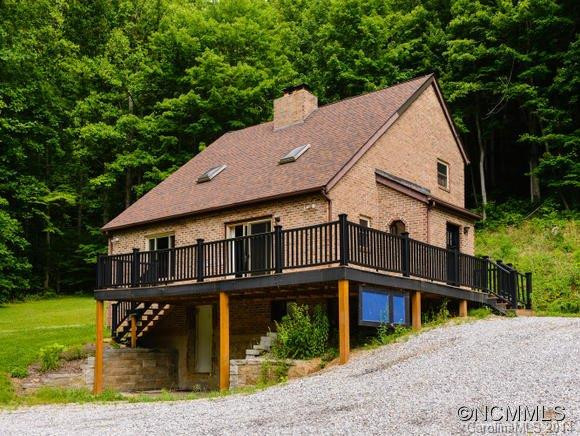 136 Chestnut Creek