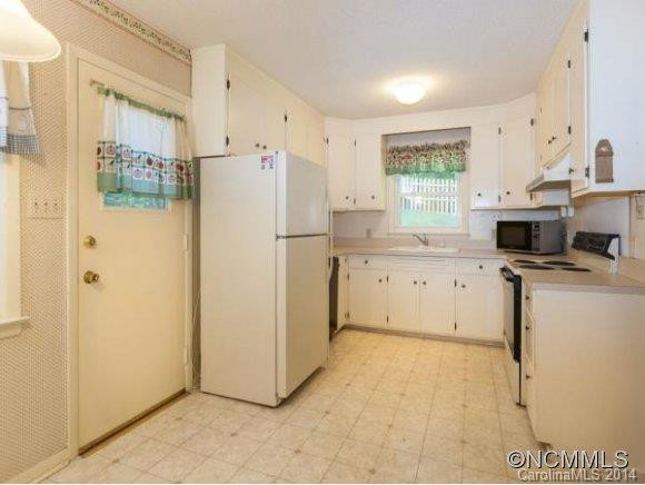 31 PINEHURST RD. - Photo 4