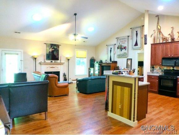75 North Springs Drive - Photo 4
