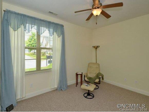 114 Mountain Meadow Circle - Photo 12