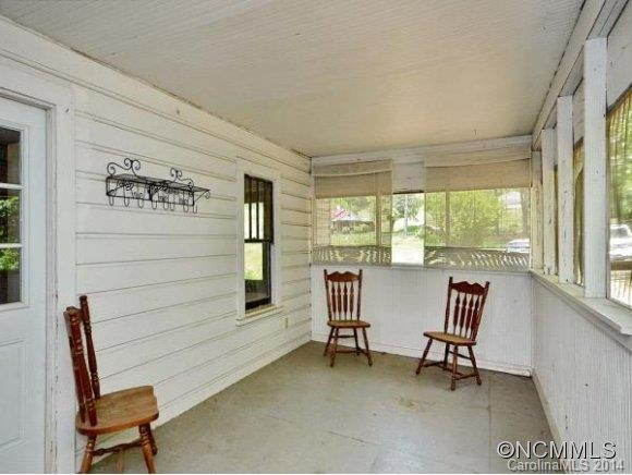 952 THOMPSON COVE ROAD - Photo 8