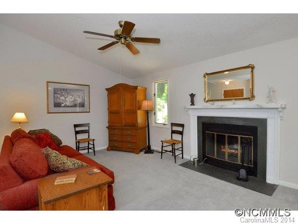 93 Hollybrook Drive - Photo 2