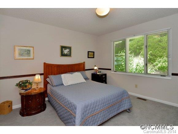 93 Hollybrook Drive - Photo 8