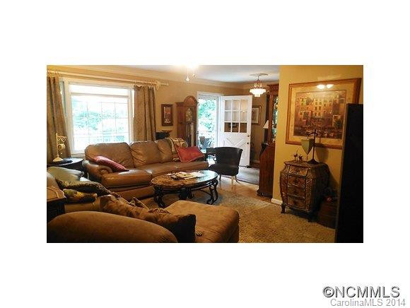 1224 Pinebrook Circle - Photo 4