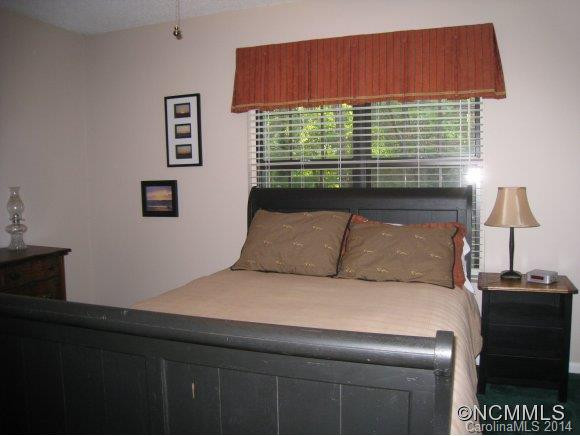 221 PINE COVE LANE - Photo 12