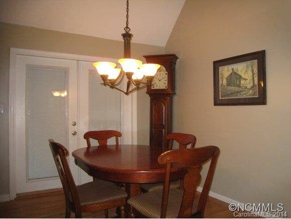 221 PINE COVE LANE - Photo 10