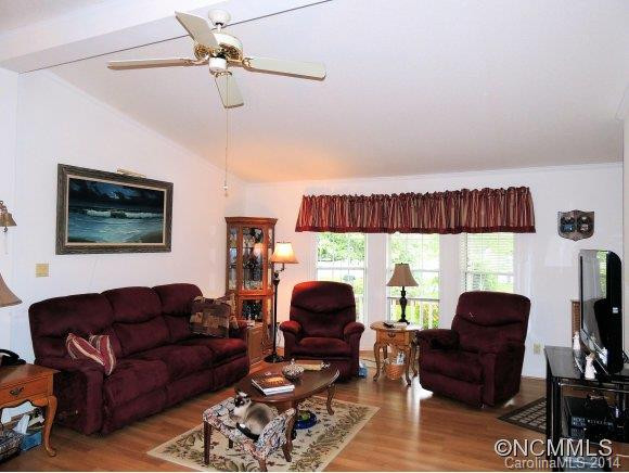 137 Riverwind Drive - Photo 2