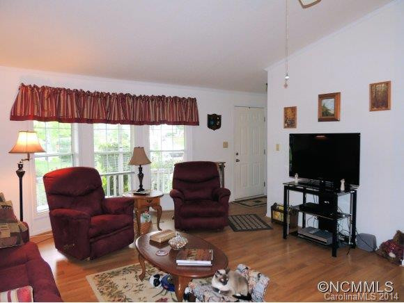 137 Riverwind Drive - Photo 3