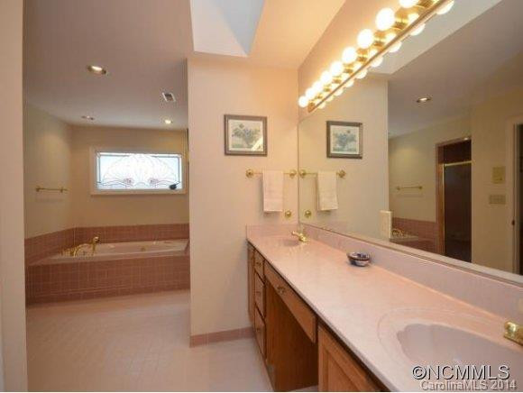 45 TREE TOP DRIVE - Photo 11