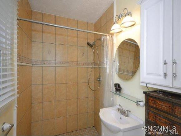 41 KENNEDY ROAD - Photo 9