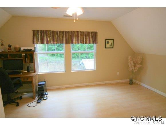 3920 Willow Road - Photo 13