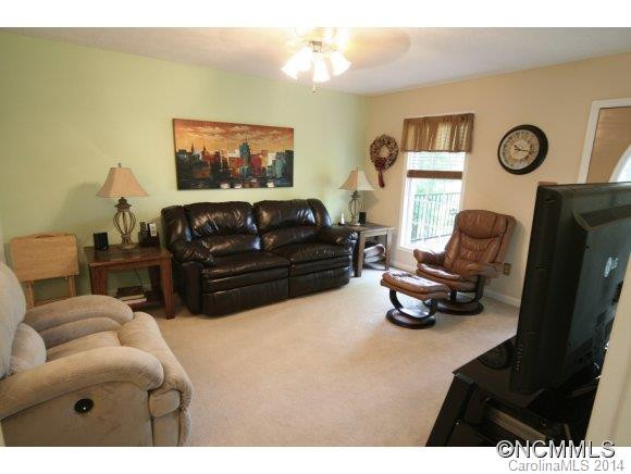 3920 Willow Road - Photo 10