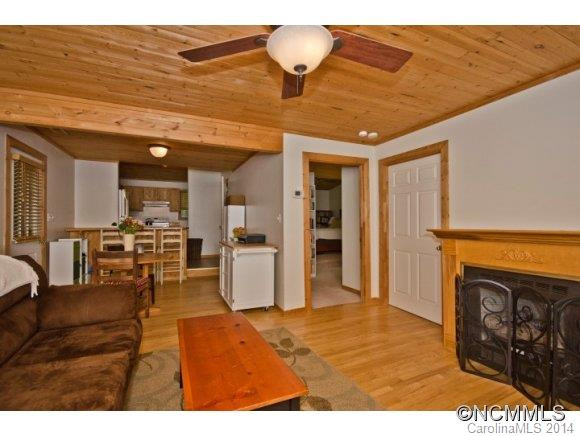 122 Avondale - Photo 7