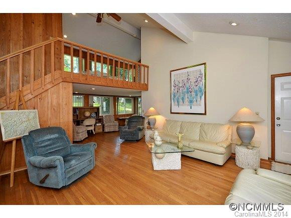 279 Longview Drive - Photo 2