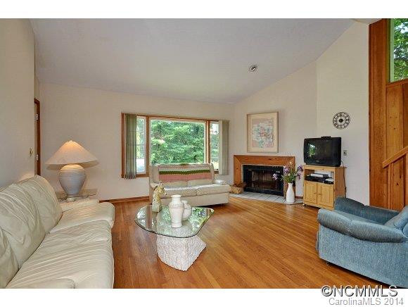 279 Longview Drive - Photo 3