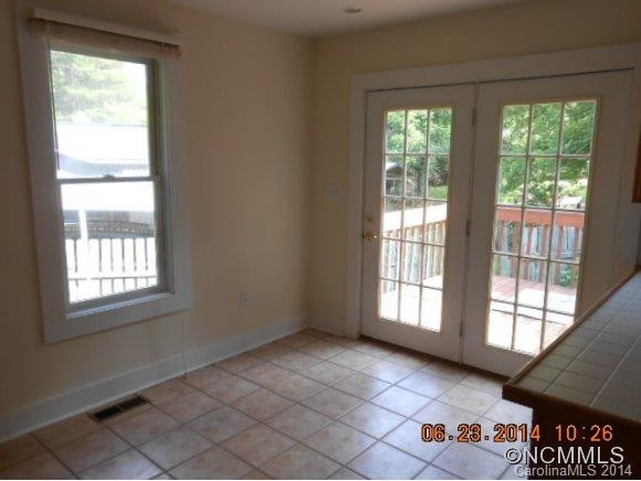 38 Spooks Branch Road - Photo 8