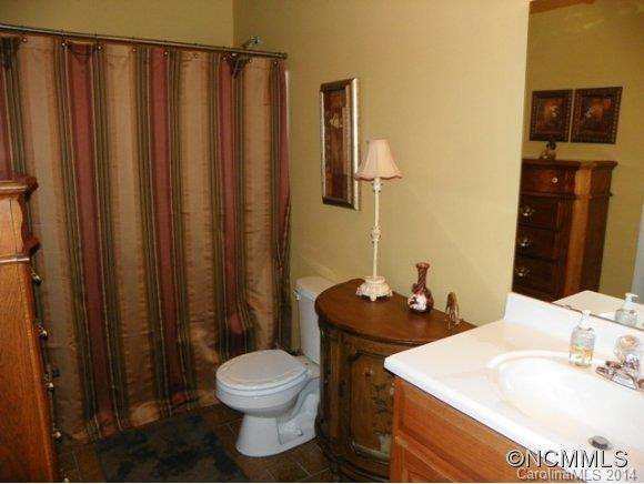 411 Spring Drive - Photo 11