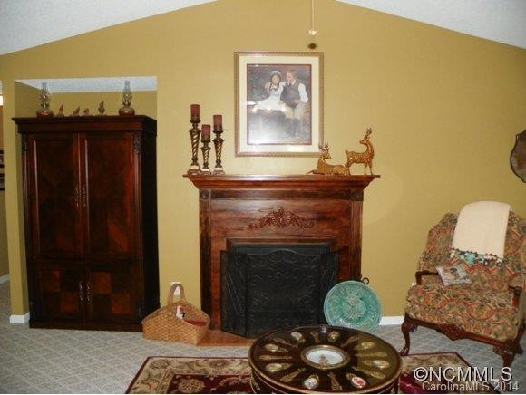 411 Spring Drive - Photo 19
