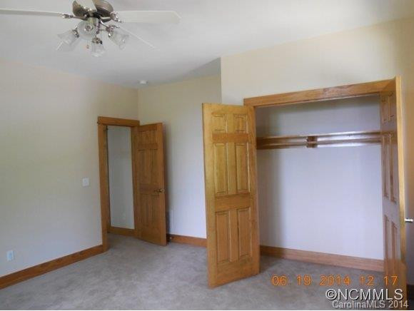 686 Lakeside Drive - Photo 13