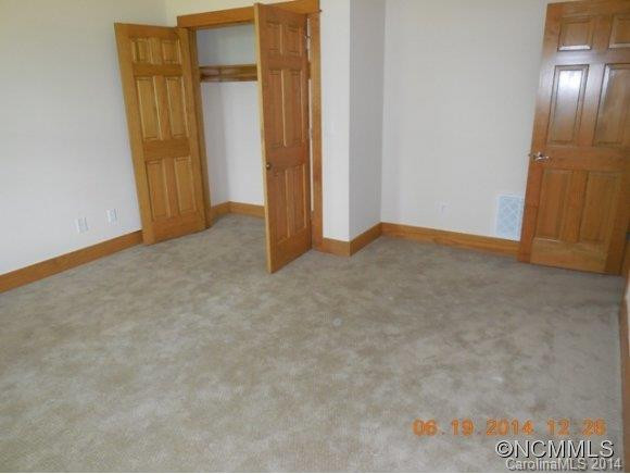 686 Lakeside Drive - Photo 15