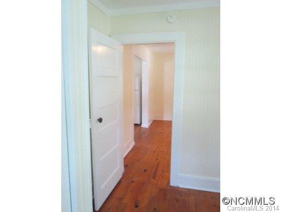 119 East Walker Street - Photo 6