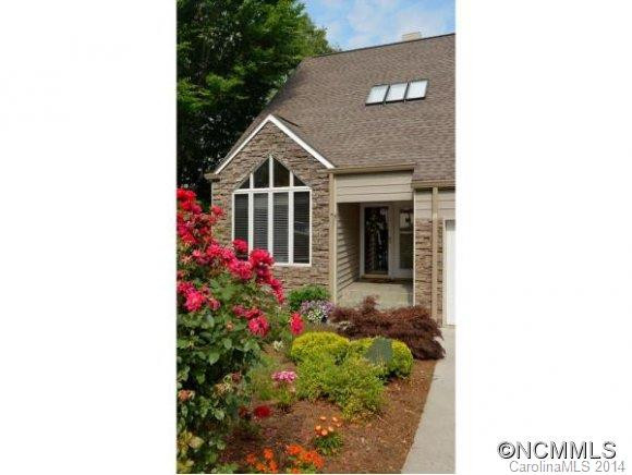32 HIGHLAND POINTE COURT - Photo 2