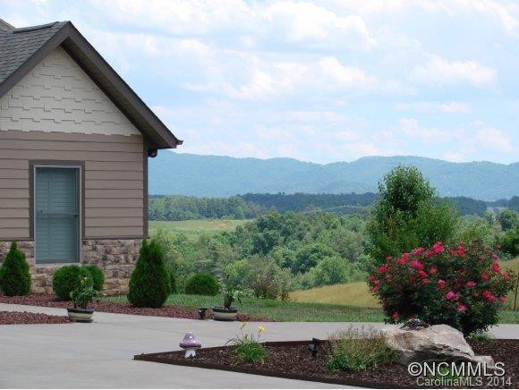 99 Gracie Lane - Photo 2