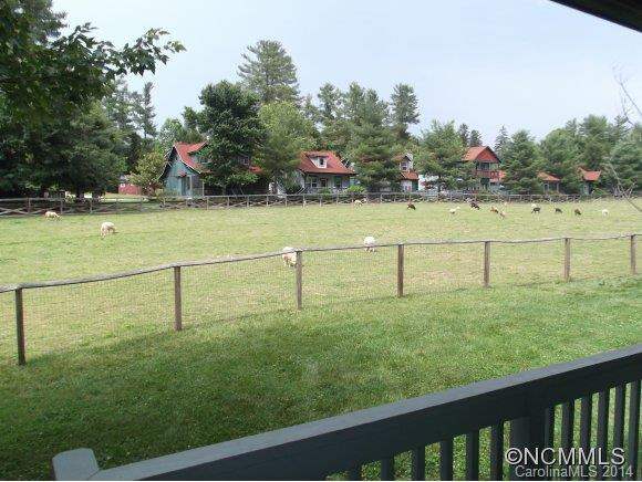 142 Rhett Drive - Photo 9
