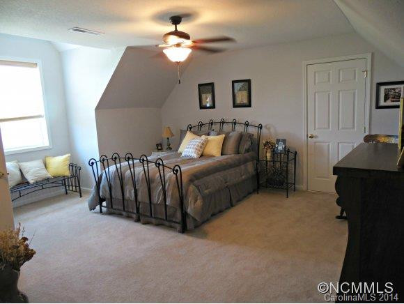 315 Macneil Way - Photo 13