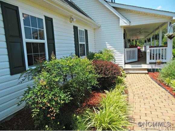 315 Macneil Way - Photo 16