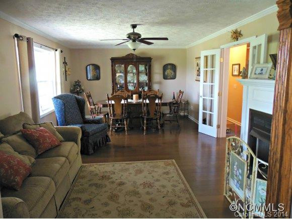 315 Macneil Way - Photo 7