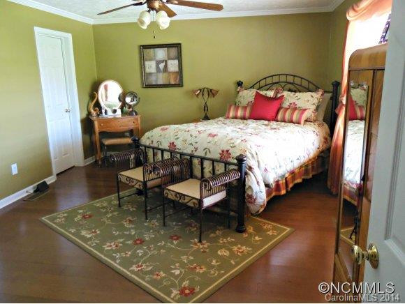 315 Macneil Way - Photo 9