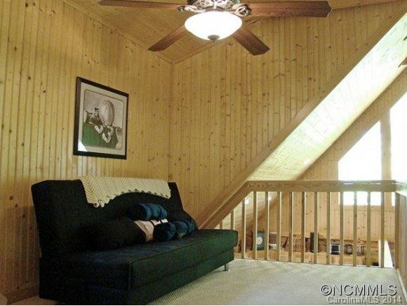 894 Summit Parkway - Photo 16