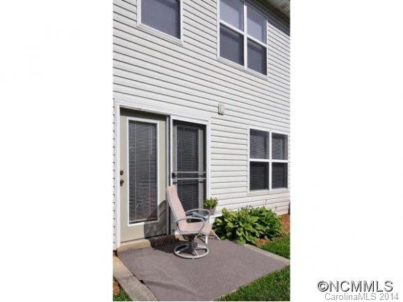 605 OLDE COVINGTON WAY - Photo 2