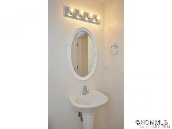605 OLDE COVINGTON WAY - Photo 10