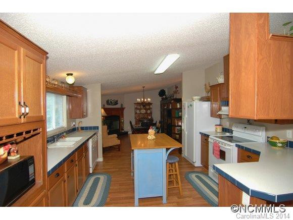 207 Nicholas Drive - Photo 3