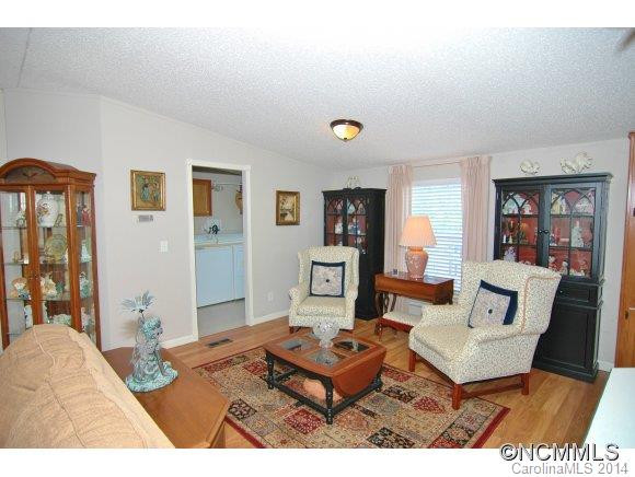 207 Nicholas Drive - Photo 7