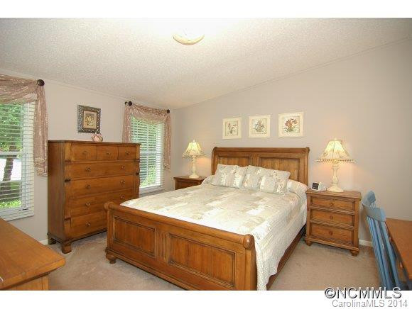 207 Nicholas Drive - Photo 9