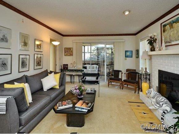 137 Exeter Court - Photo 3