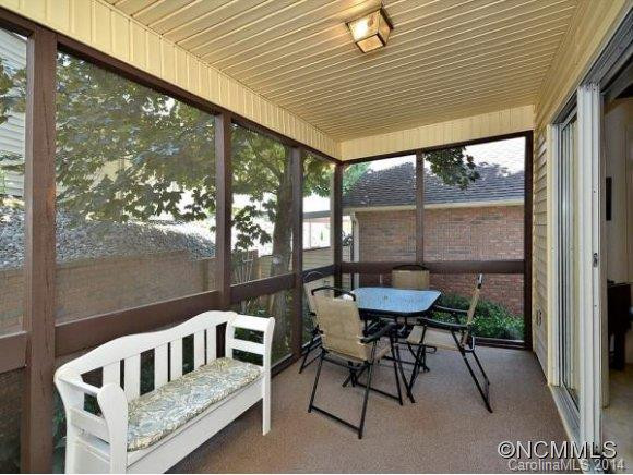 137 Exeter Court - Photo 4