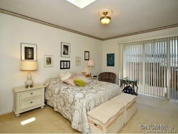 137 Exeter Court - Photo 8