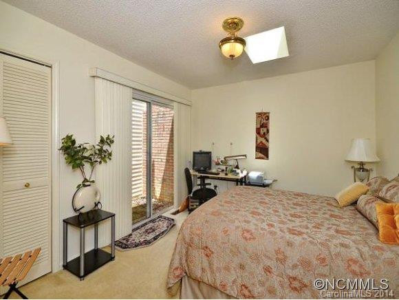 137 Exeter Court - Photo 9