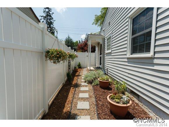 21 Lenox Street - Photo 10