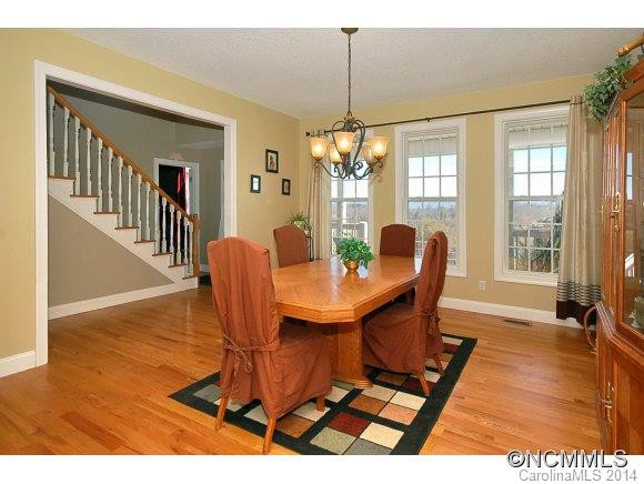 34 Castlewood Drive - Photo 3
