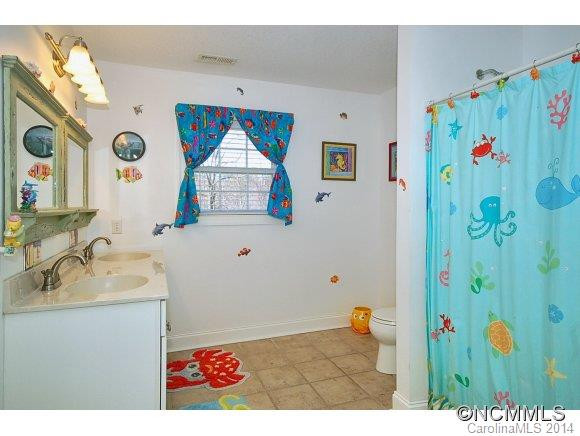34 Castlewood Drive - Photo 8