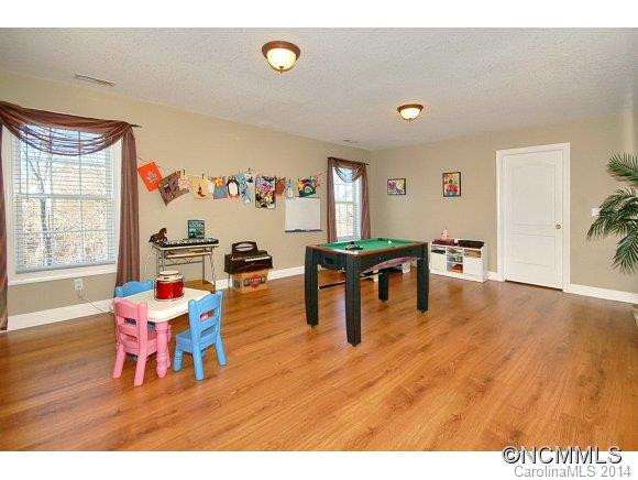 34 Castlewood Drive - Photo 10
