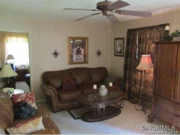 121 Brentwood Drive - Photo 3