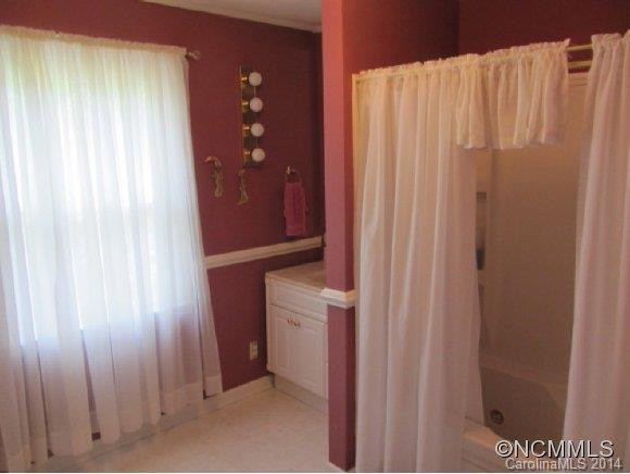 121 Brentwood Drive - Photo 8