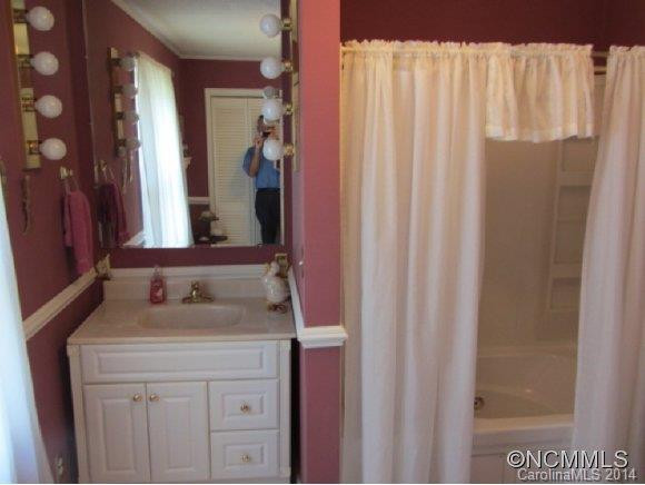 121 Brentwood Drive - Photo 9